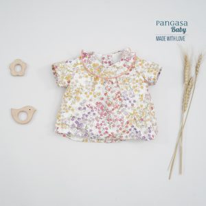 Pangasa, blusa estampada coral.