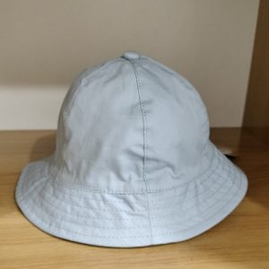 Miralles, sombrero bebé celeste.