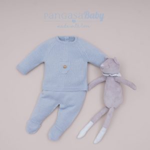 Pangasa, primera puesta cuadros celeste empolvado.