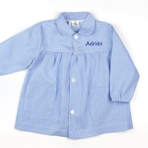 Mi pipo, bata cole y guarde azul.