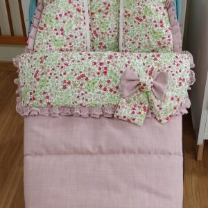 Saco silla universal flores rosas.