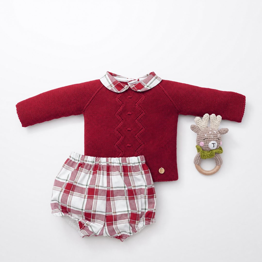 Pangasa, traje dos piezas Cherry