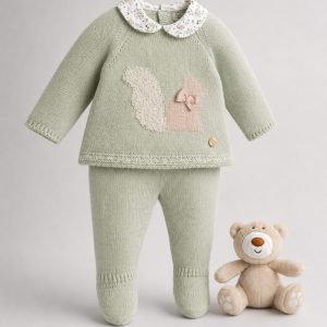 Pangasa, conjunto primera puesta cuello bebé con gorro.
