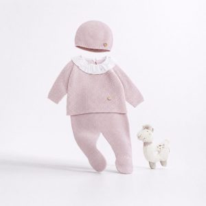 Pangasa, primera puesta Bird con gorro.