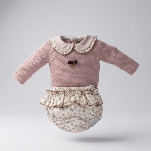 Pangasa, conjunto braguita Vintage volante.